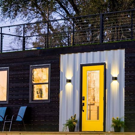 The Zephyr Modern Luxe Container Home Беллмид Экстерьер фото