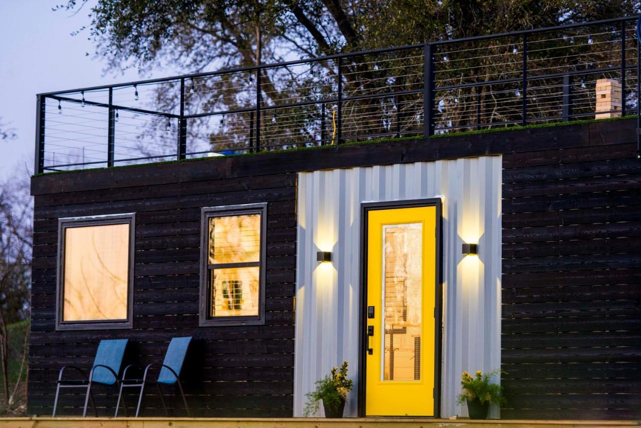 The Zephyr Modern Luxe Container Home Беллмид Экстерьер фото